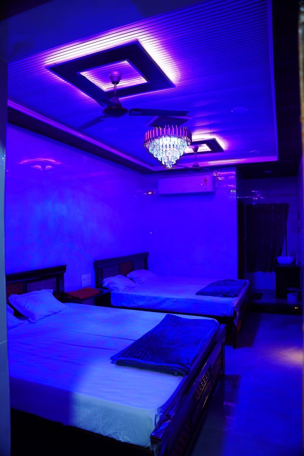 Rooms & Stay