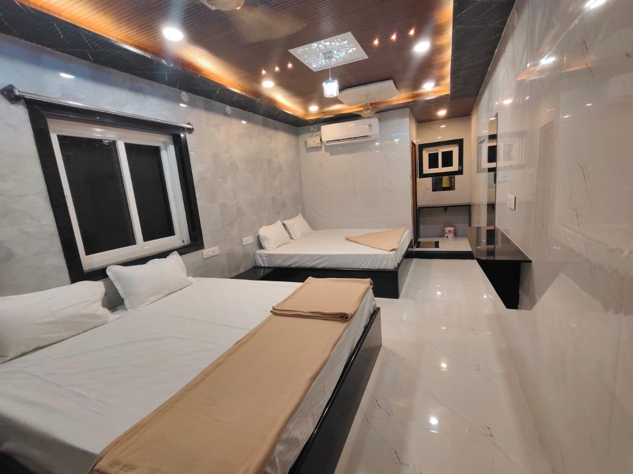 Rooms & Stay